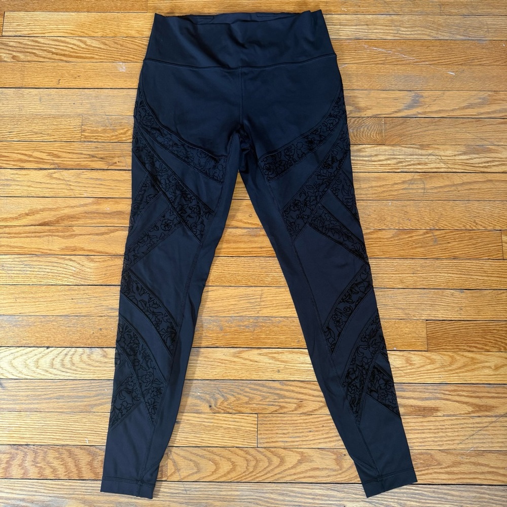 Lululemon Black Mesh Floral Cropped Cut Out Patterned Leggings Size 10